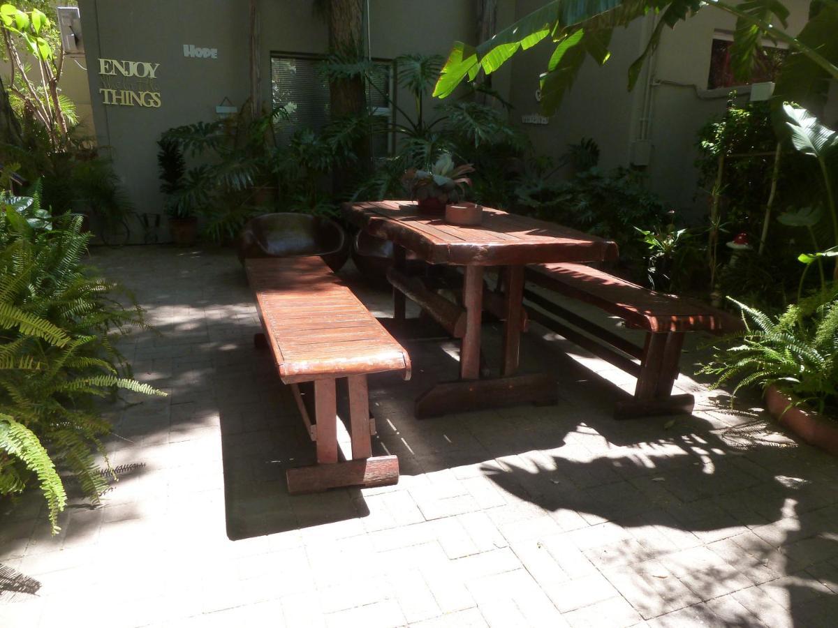 Springbok Apartments Bagian luar foto