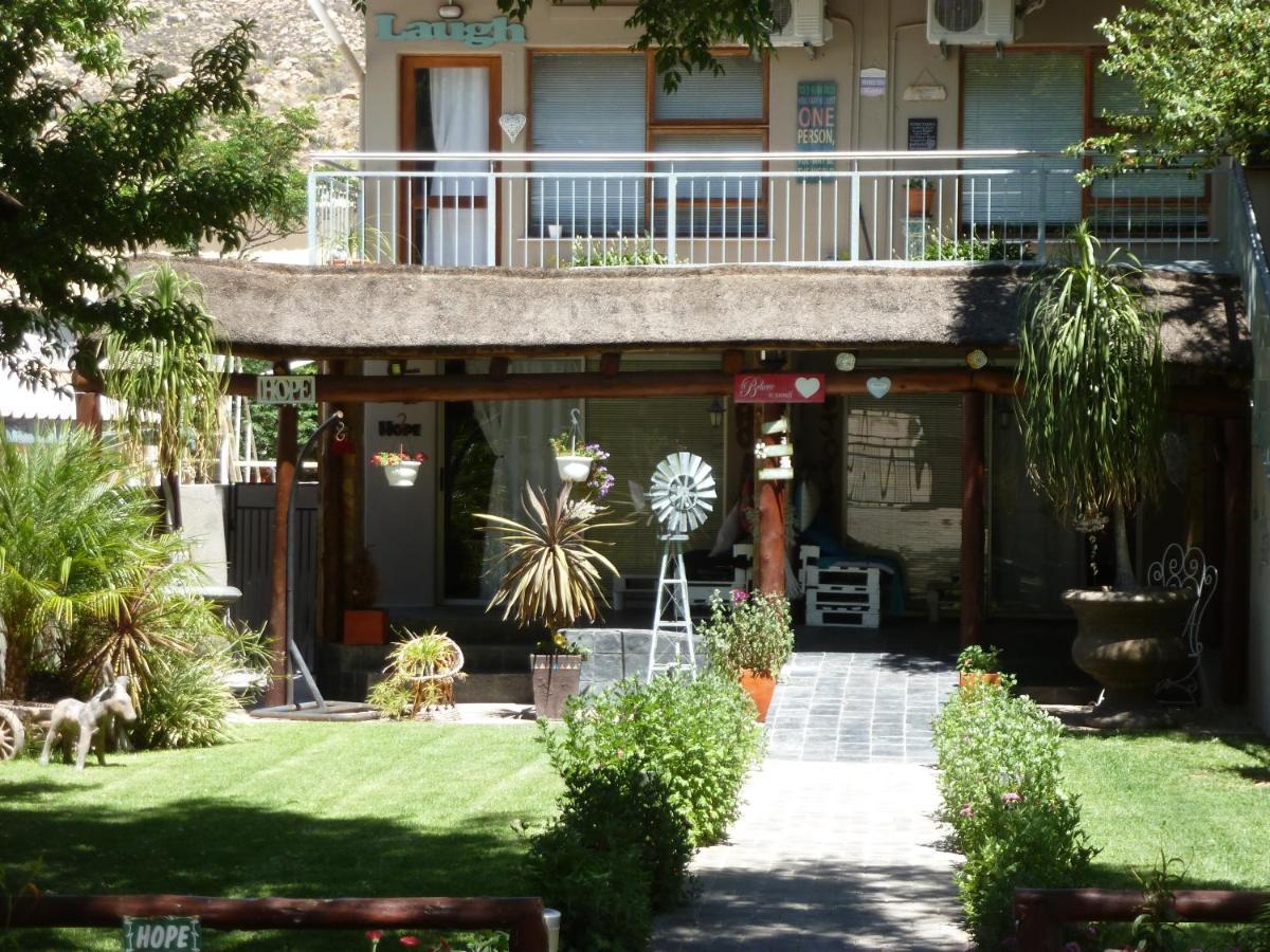 Springbok Apartments Bagian luar foto