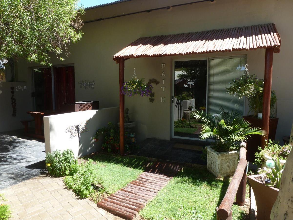 Springbok Apartments Bagian luar foto