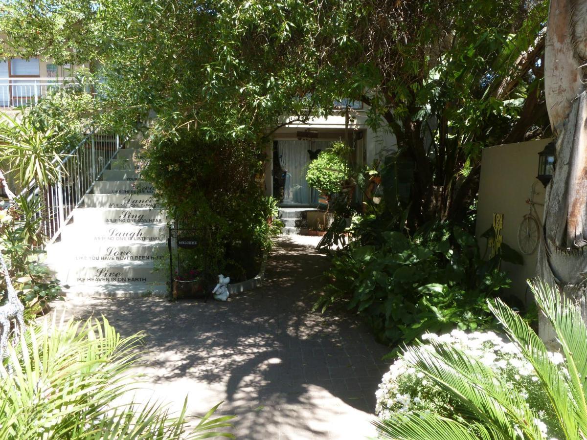 Springbok Apartments Bagian luar foto