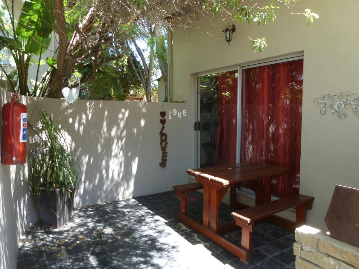 Springbok Apartments Bagian luar foto
