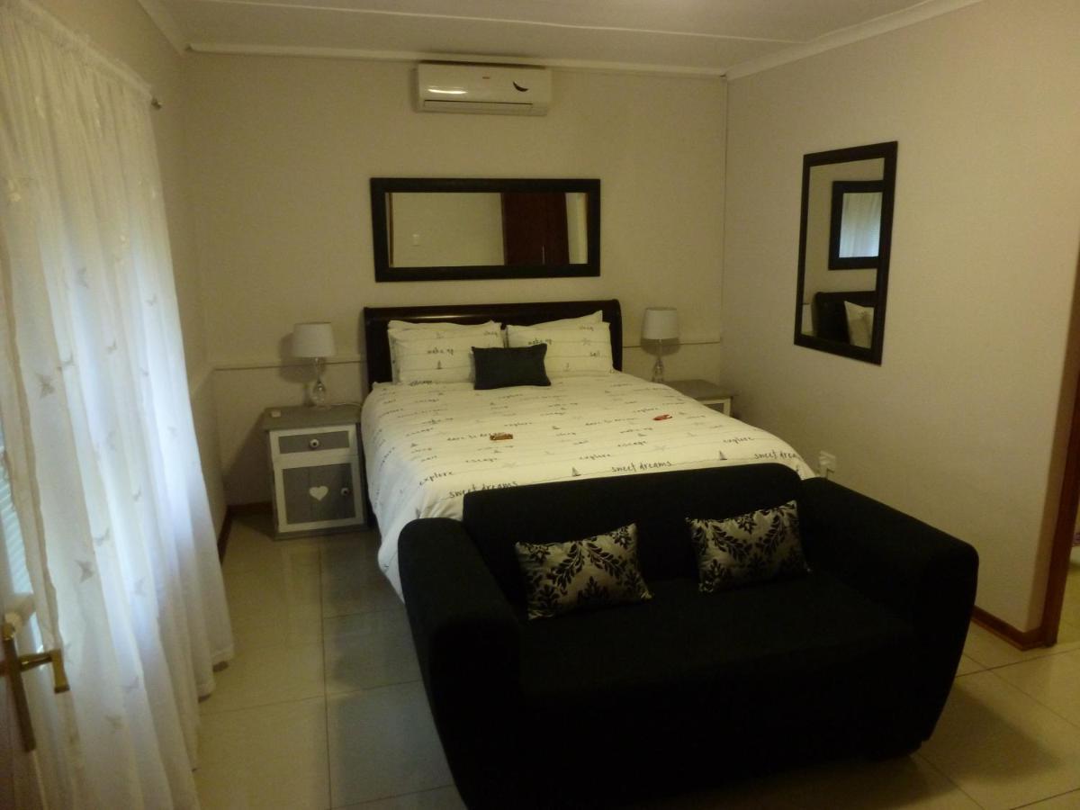 Springbok Apartments Bagian luar foto