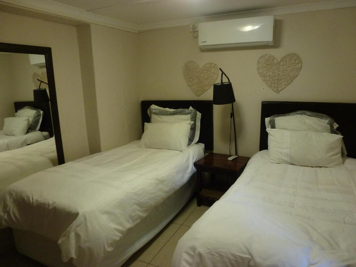 Springbok Apartments Bagian luar foto