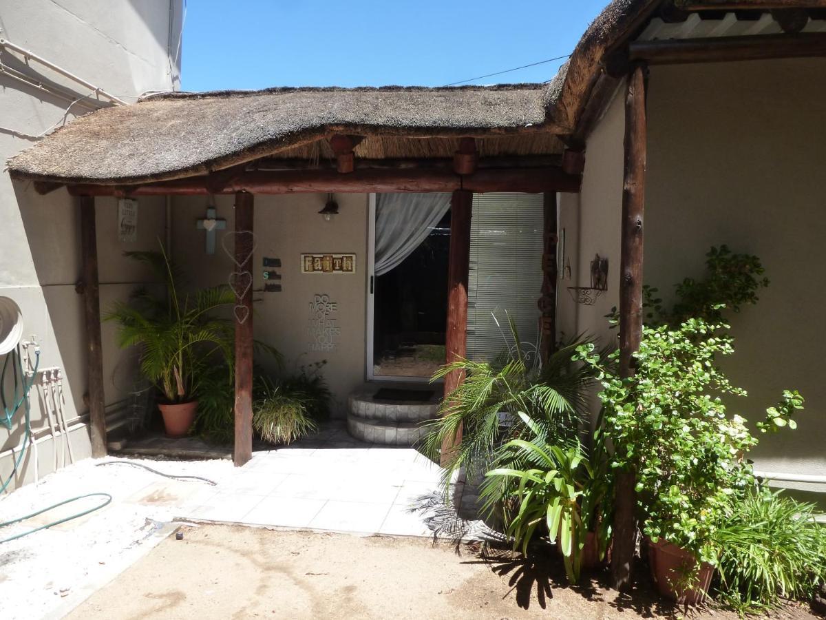 Springbok Apartments Bagian luar foto